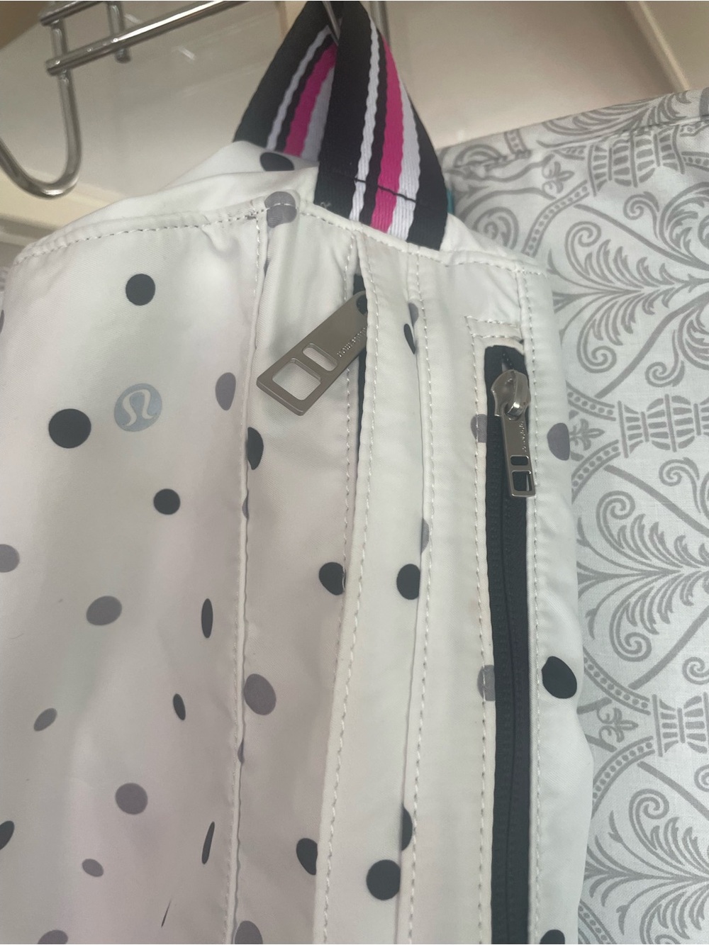 Lululemon Namaste Yoga Tote IV NWOT - Picture 9 of 10